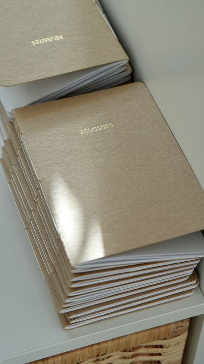 Livret &quot;Réussites&quot; relié à la main