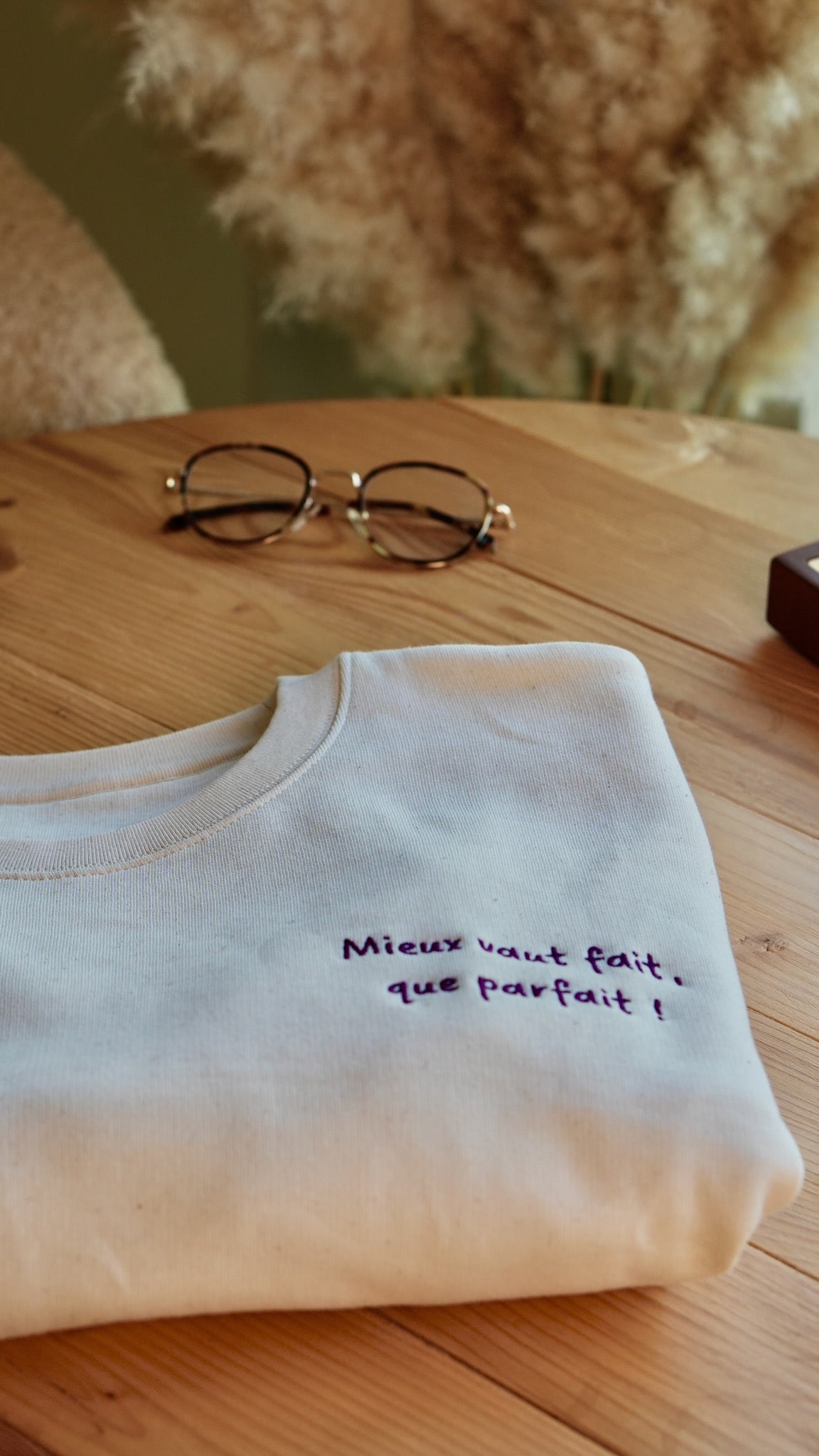Sweat brodé femme &quot;Mieux vaut fait que parfait&quot; - Violet