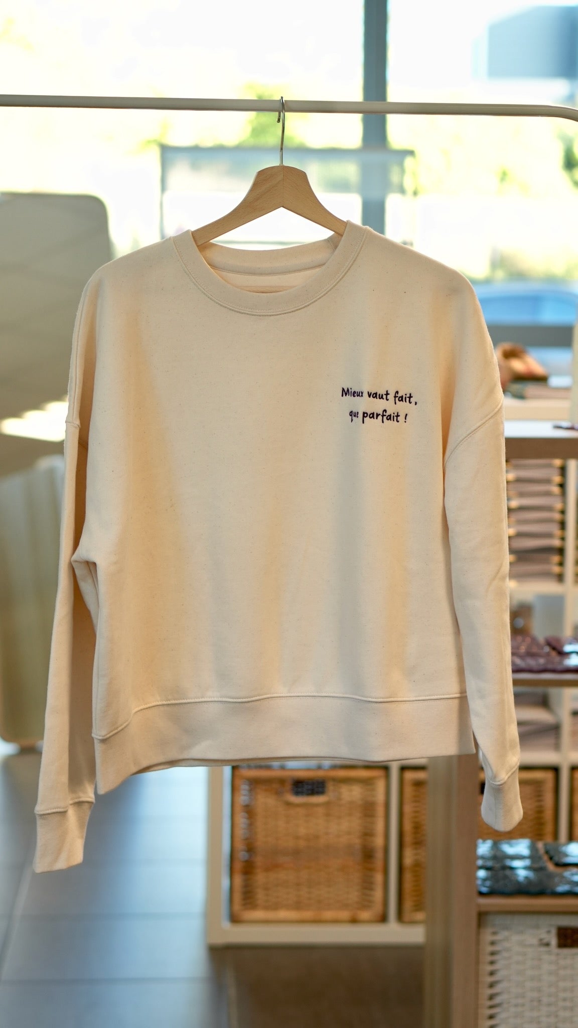 Sweat brodé femme &quot;Mieux vaut fait que parfait&quot; - Violet