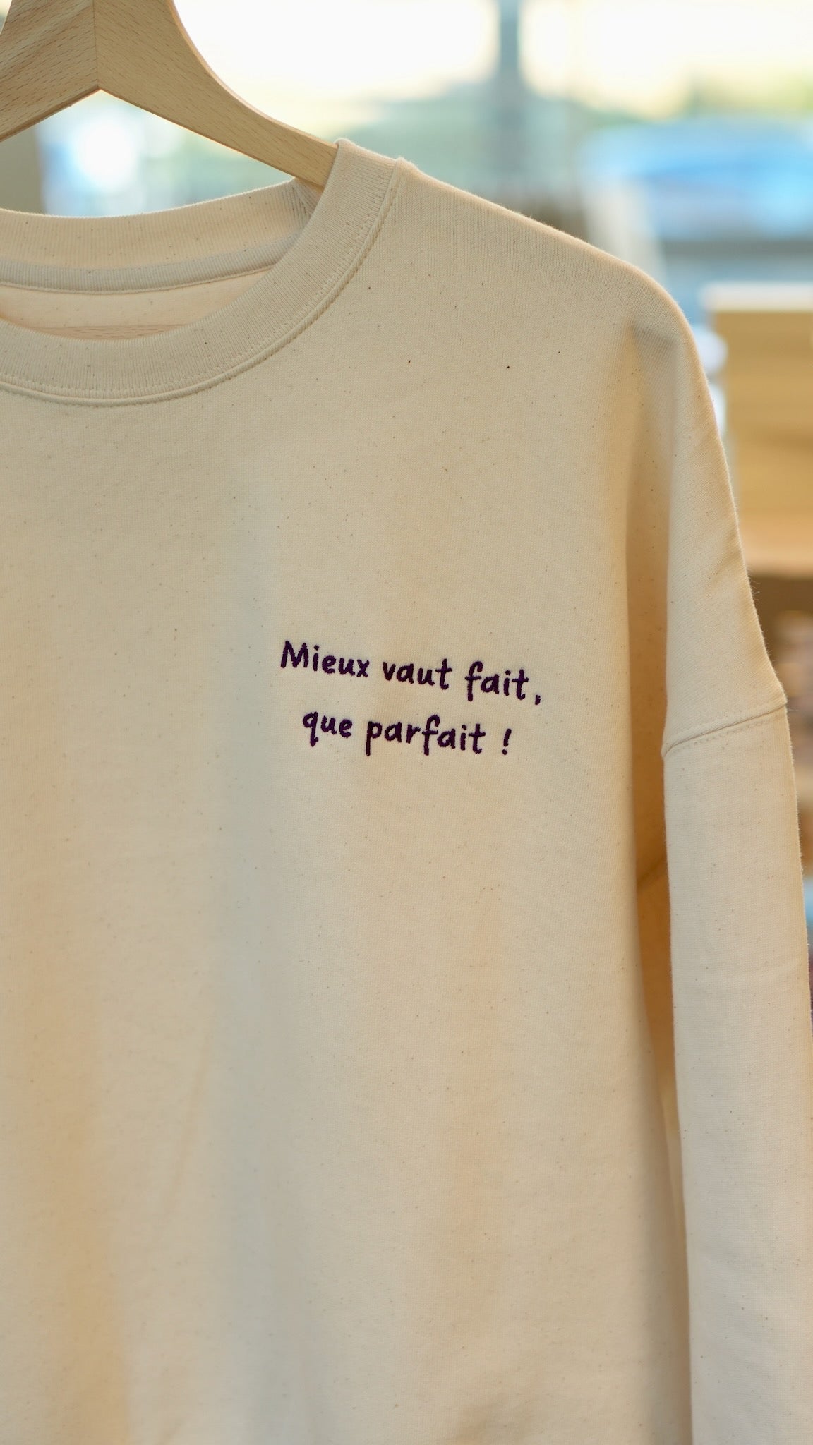 Sweat brodé femme &quot;Mieux vaut fait que parfait&quot; - Violet